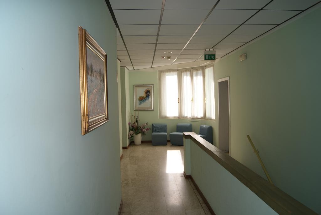 Hotel Villa Elisa ريميني المظهر الخارجي الصورة