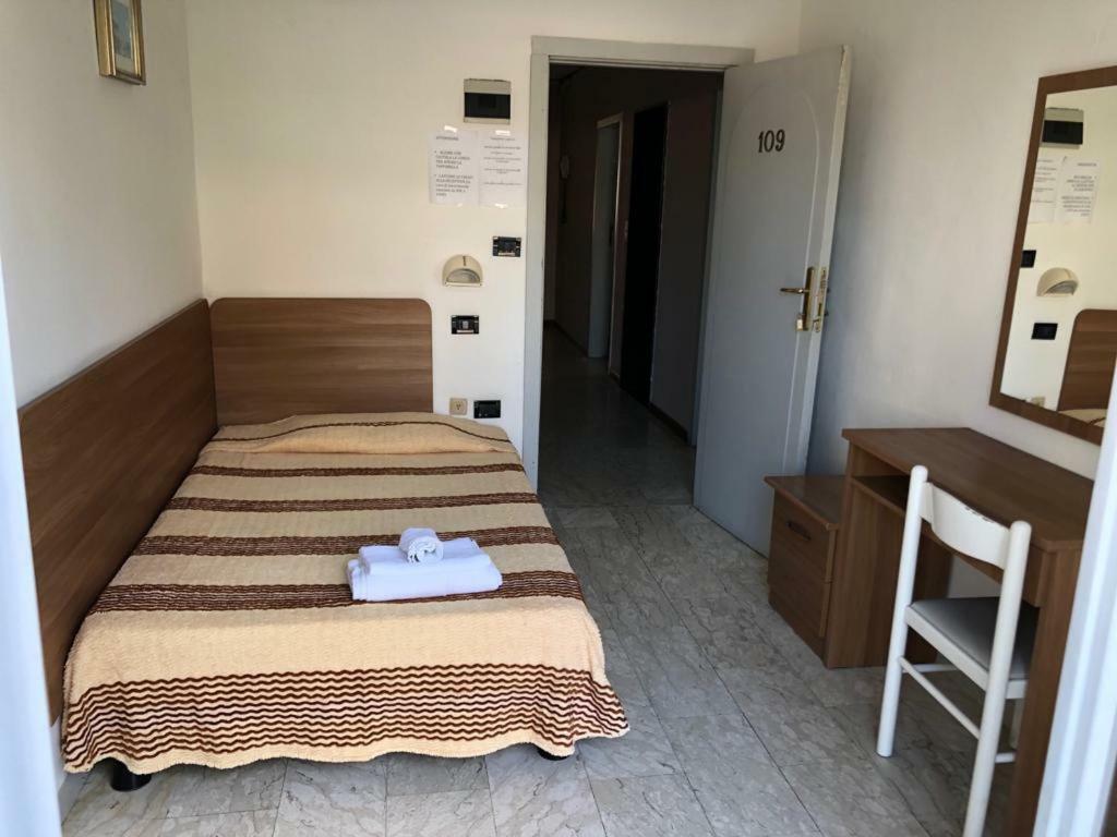 Hotel Villa Elisa ريميني المظهر الخارجي الصورة